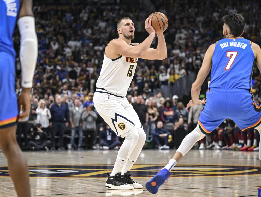 依旧亮眼 依旧亮眼