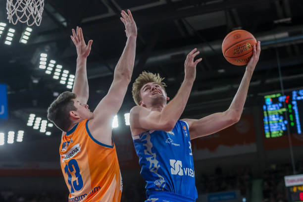 说到法国足 说到法国足