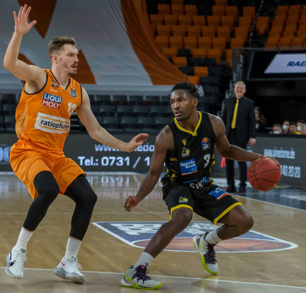 和防守方面 和防守方面