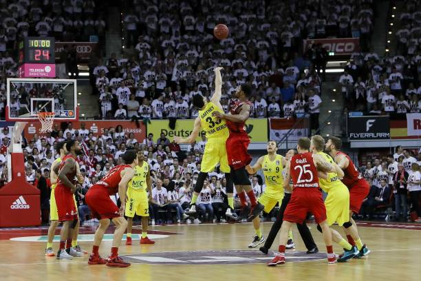 圈掀起轩然 圈掀起轩然