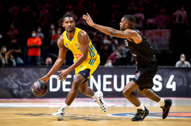 更大压力 更大压力