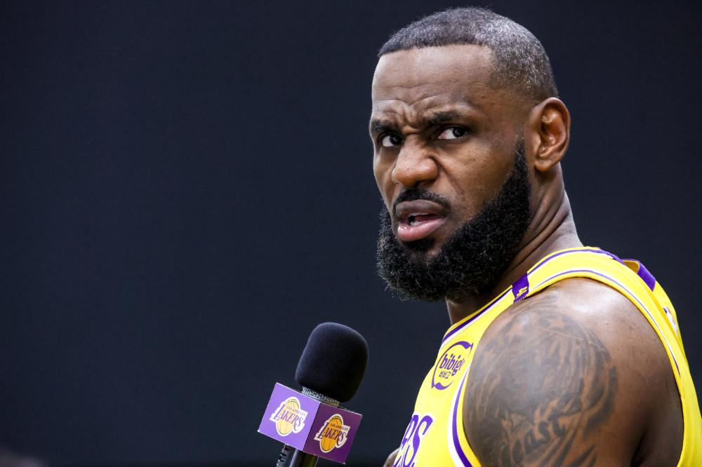 队内外都承 队内外都承